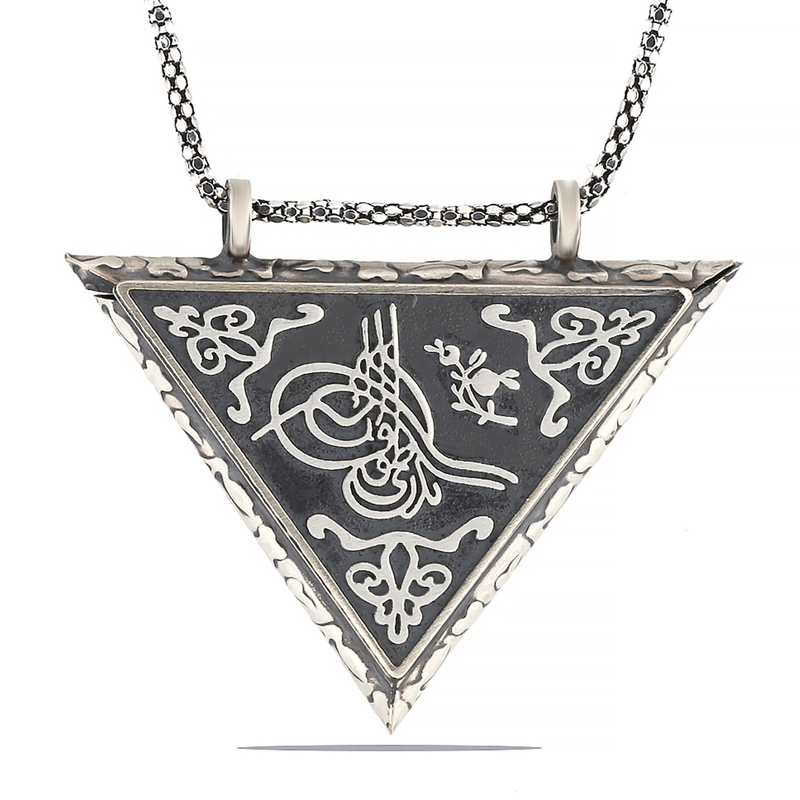 925 Ayar Gümüş Üçgen İçi Açılabilen Tuğra Muskalık Gümüş Kolye