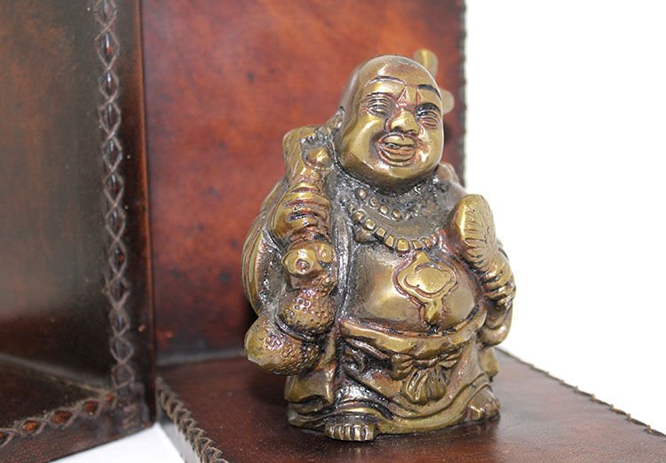 Pirinç Budalı Kitap Tutucu