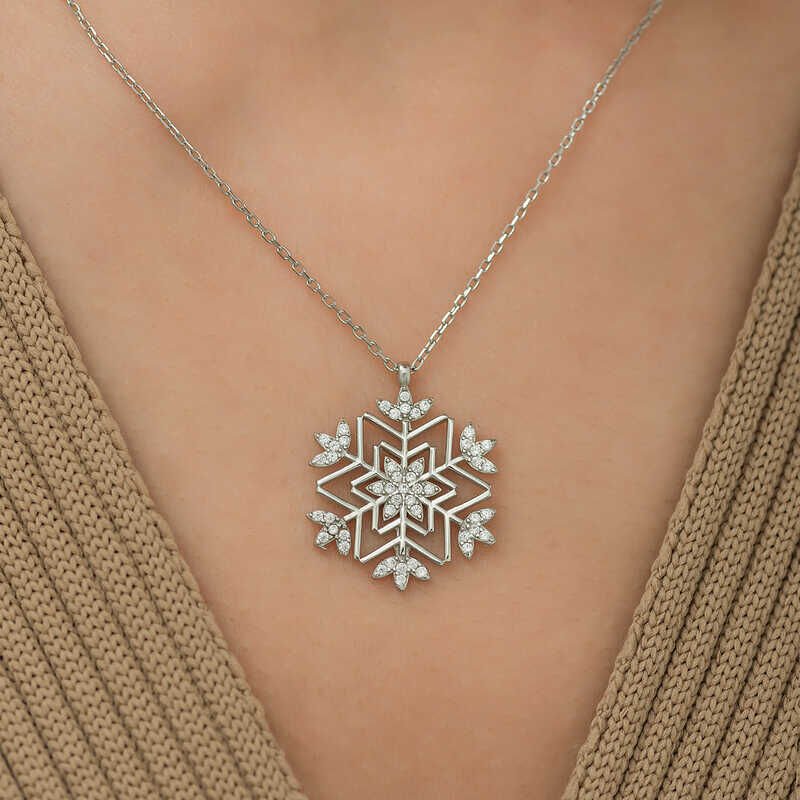 925 Ayar Gümüş Kar Tanesi Kadın Gümüş Kolye