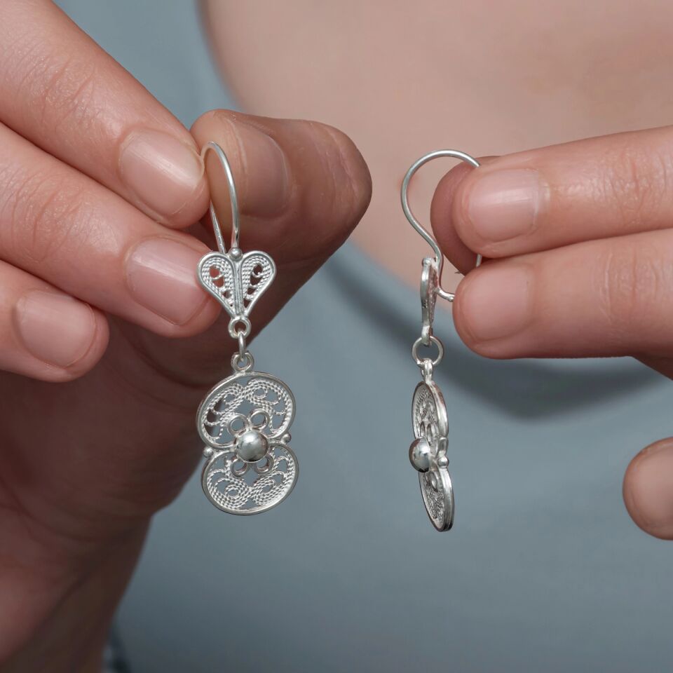 Gümüş Çiçek Motifli Telkari Kadın Küpe