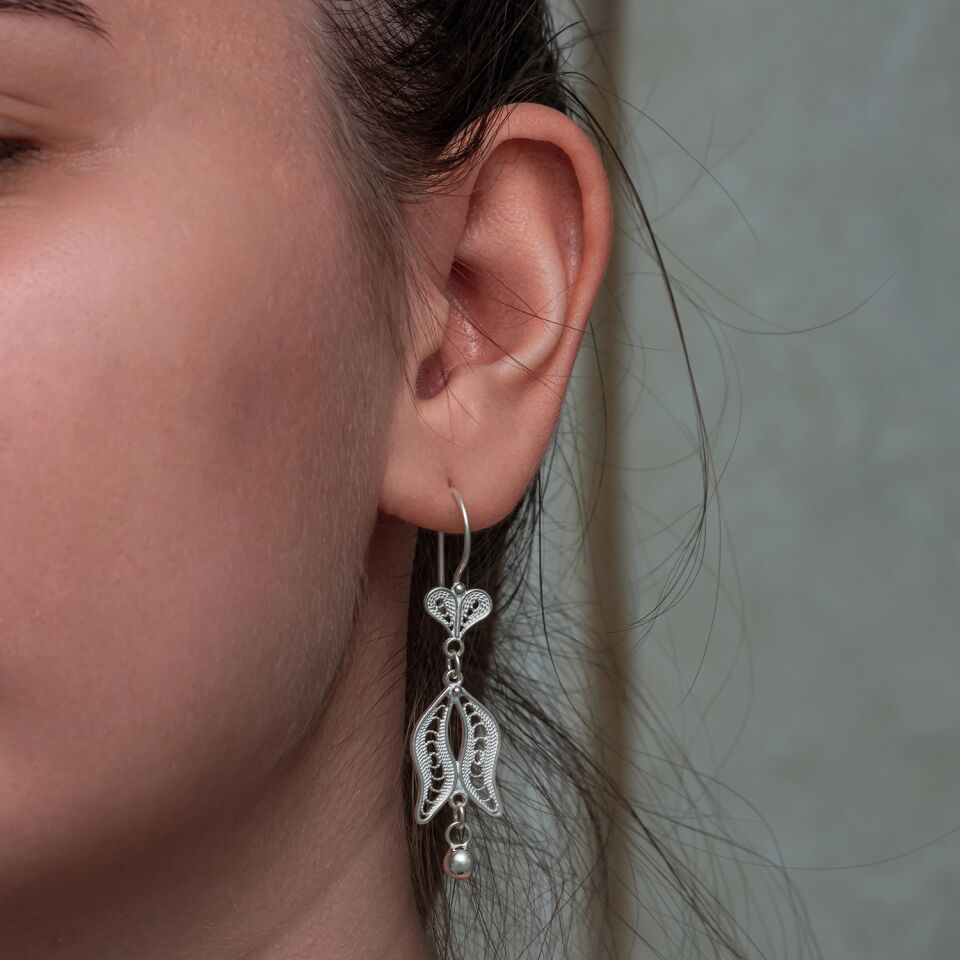 Gümüş Lale Motifli Telkari Kadın Küpe