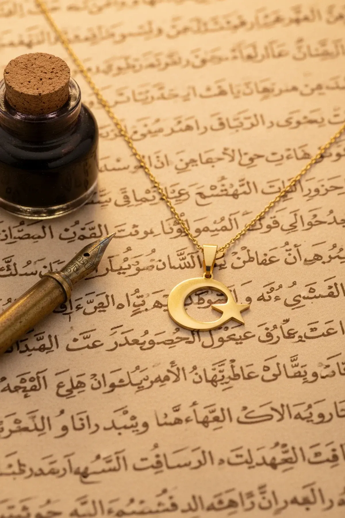 Altın Renk Ay Yıldız Çelik Kolye Kararmaz Paslanmaz Çelik Anlamlı Ve Şık (unisex)