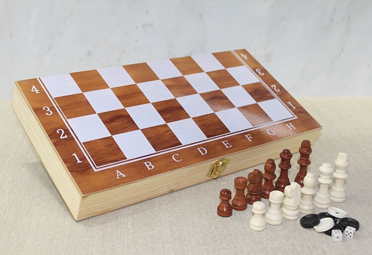 Ahşap Kutulu Satranç ve Tavla Seti